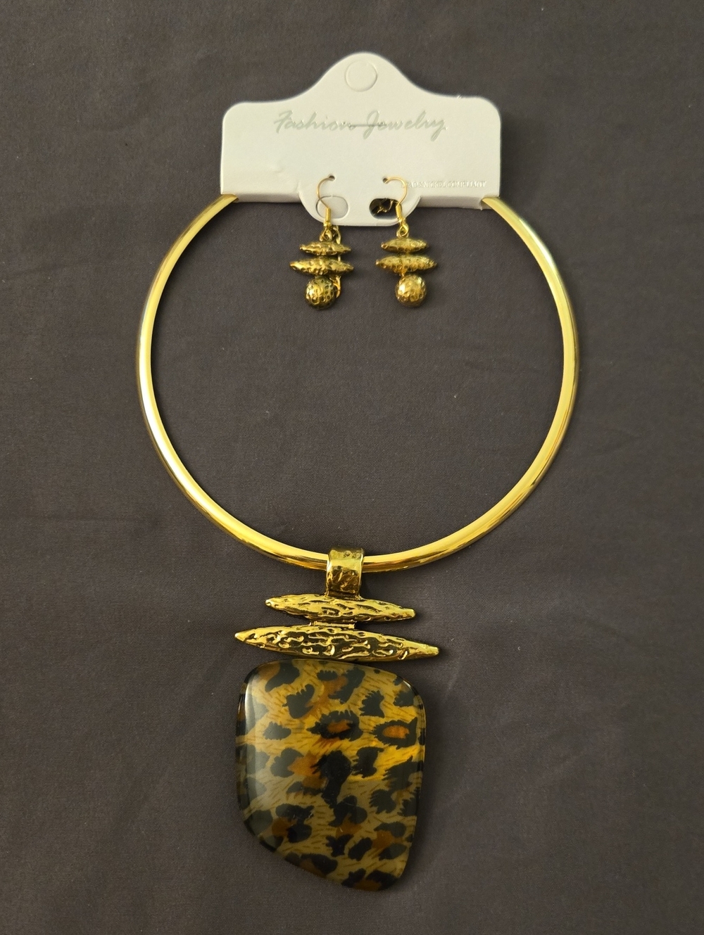 Fashion Jewelry Gold-Tone Leopard Pendant Necklace & Earring Set
